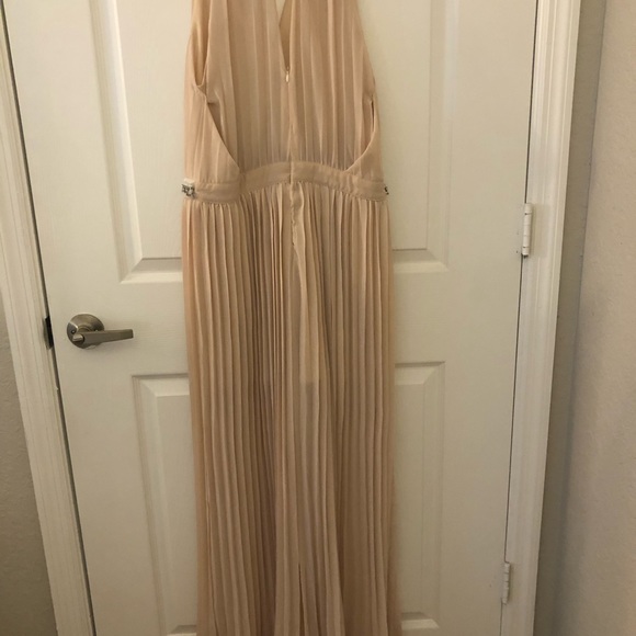 Pleated jumpsuit - Picture 4 of 6